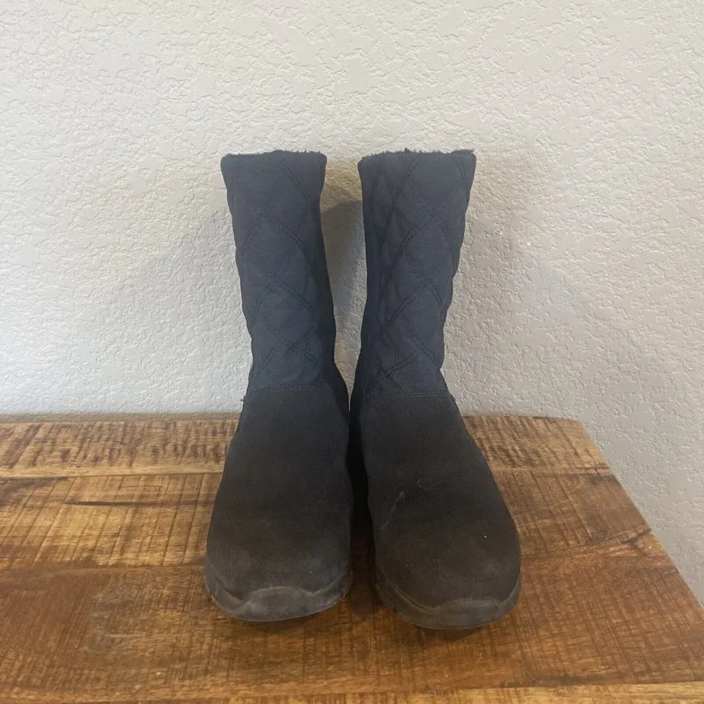 Lands End Women's Quilted Suede All Weather Boots Dark Blue Size 7.5 D Winter